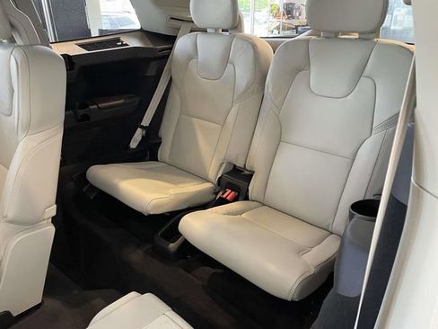 Used 2024 Volvo XC90 T8 Ultimate AWD/4WD image 18