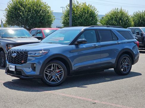 Certified 2025 Ford Explorer ST w/ Sun And Sound Package AWD/4WD image 1