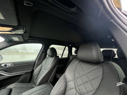 Used 2024 BMW X5 xDrive40i w/ M Sport Package image 17