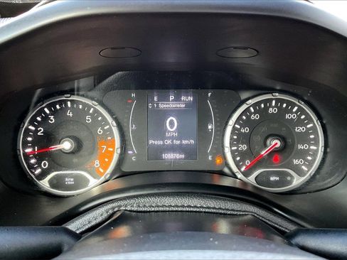 Used 2018 Jeep Renegade Sport w/ Power & Air Group image 27