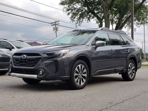 Used 2023 Subaru Outback Touring XT AWD/4WD image 1