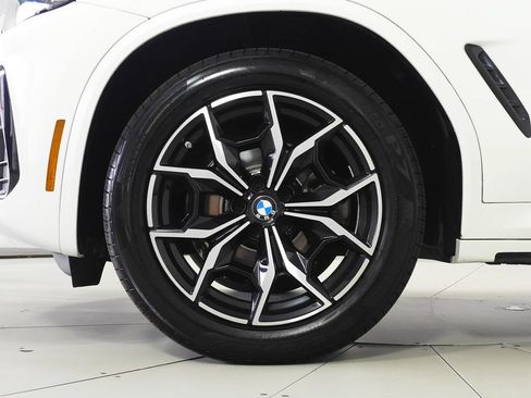 Used 2024 BMW X3 sDrive30i w/ M Sport Package RWD image 5