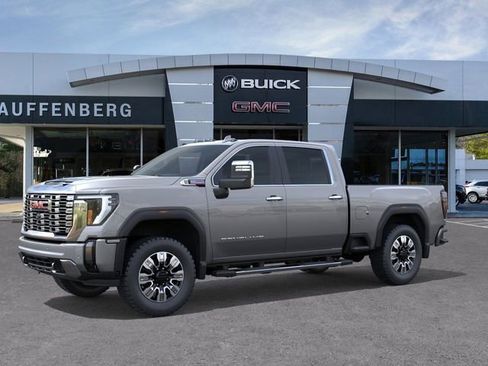 New 2026 GMC Sierra 3500 Denali w/ Technology Package AWD/4WD image 2