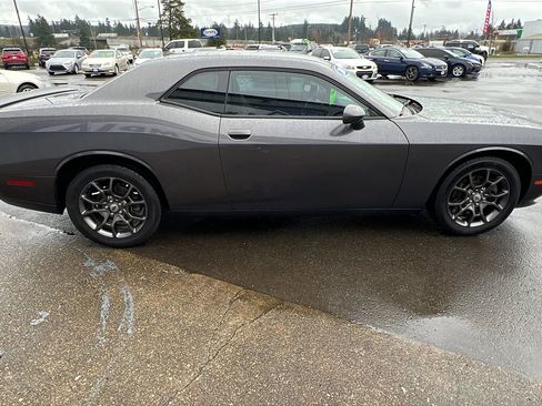 Used 2018 Dodge Challenger GT w/ Driver Convenience Group image 4