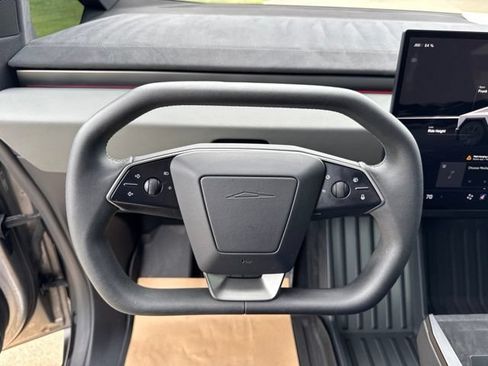 Used 2024 Tesla Cybertruck Cyberbeast AWD/4WD image 12