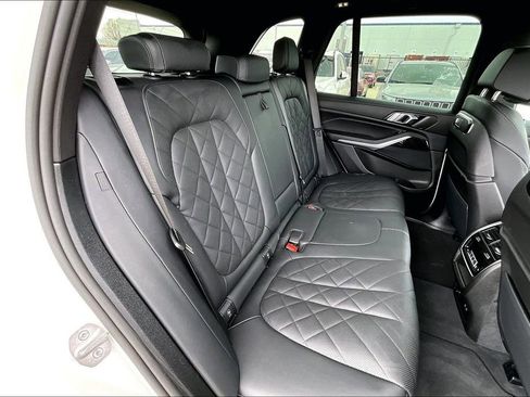 Used 2025 BMW X5 xDrive50e w/ M Sport Package image 32