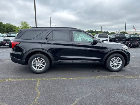 New 2026 Ford Explorer Active RWD image 4