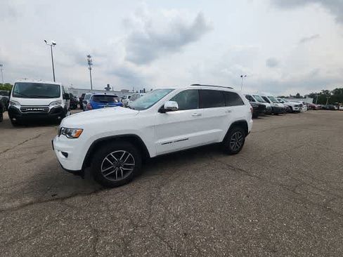 Certified 2020 Jeep Grand Cherokee Limited AWD/4WD image 31