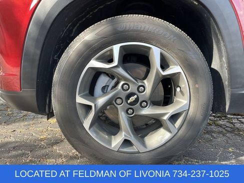 Used 2024 Chevrolet Trax LT w/ Driver Confidence Package FWD image 31