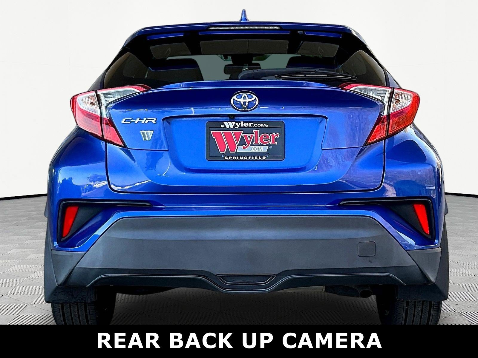 Used 2018 Toyota C-HR XLE FWD image 5
