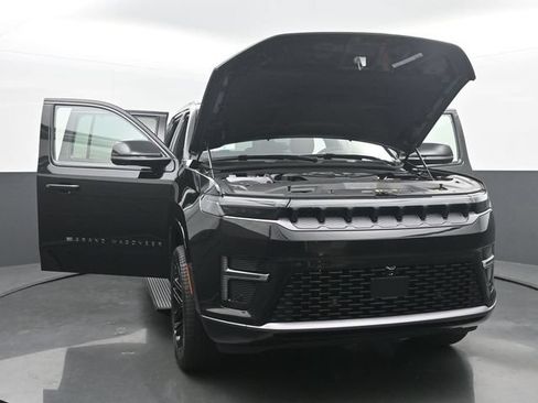 New 2026 Jeep Grand Wagoneer Limited AWD/4WD image 54