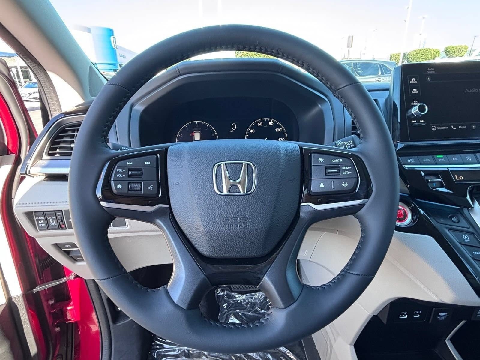 New 2026 Honda Odyssey Touring image 14