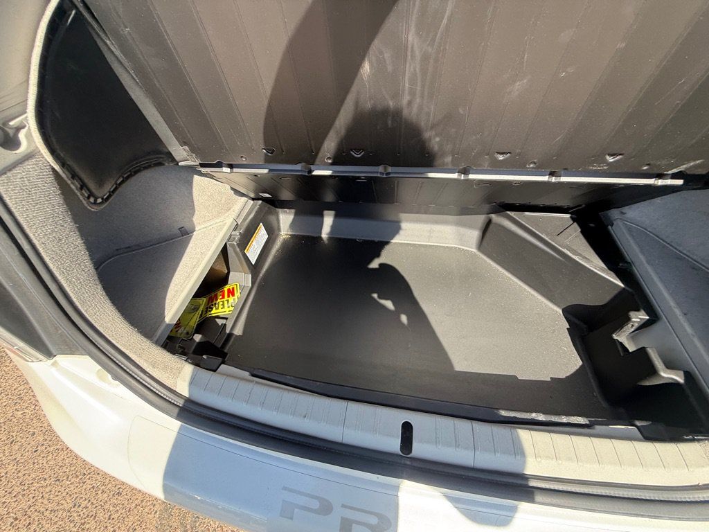 Used 2015 Toyota Prius Two FWD image 17