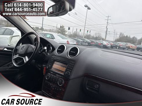 Used 2011 Mercedes-Benz GL 450 4MATIC image 36