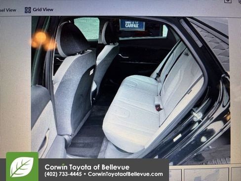 Used 2025 Hyundai Elantra Limited image 18