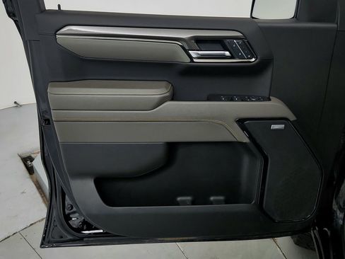 Certified 2025 Chevrolet Silverado 1500 ZR2 w/ Technology Package AWD/4WD image 11