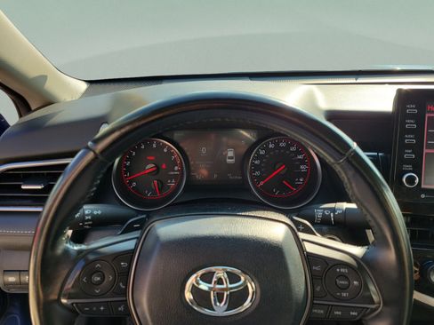Used 2024 Toyota Camry XSE FWD image 15