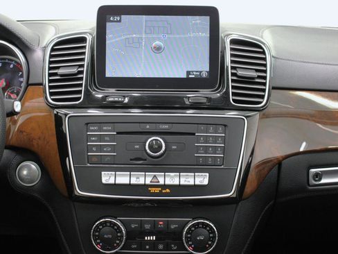 Used 2017 Mercedes-Benz GLE 400 4MATIC image 52