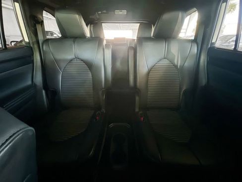 Used 2021 Toyota Highlander XSE image 25