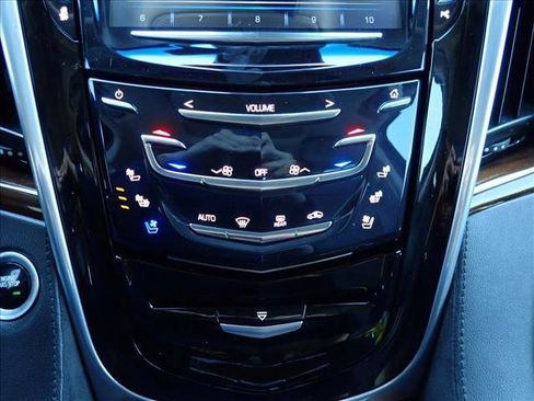 Used 2020 Cadillac Escalade Luxury AWD/4WD image 20