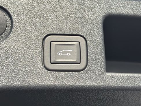 Used 2026 GMC Terrain AT4 w/ Technology Package II AWD/4WD image 19