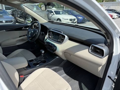 Used 2020 Kia Sorento S AWD/4WD image 15