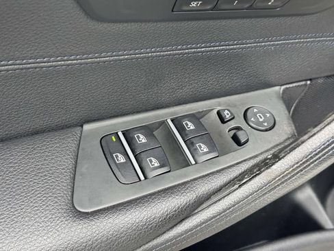 Used 2018 BMW 530i RWD image 19