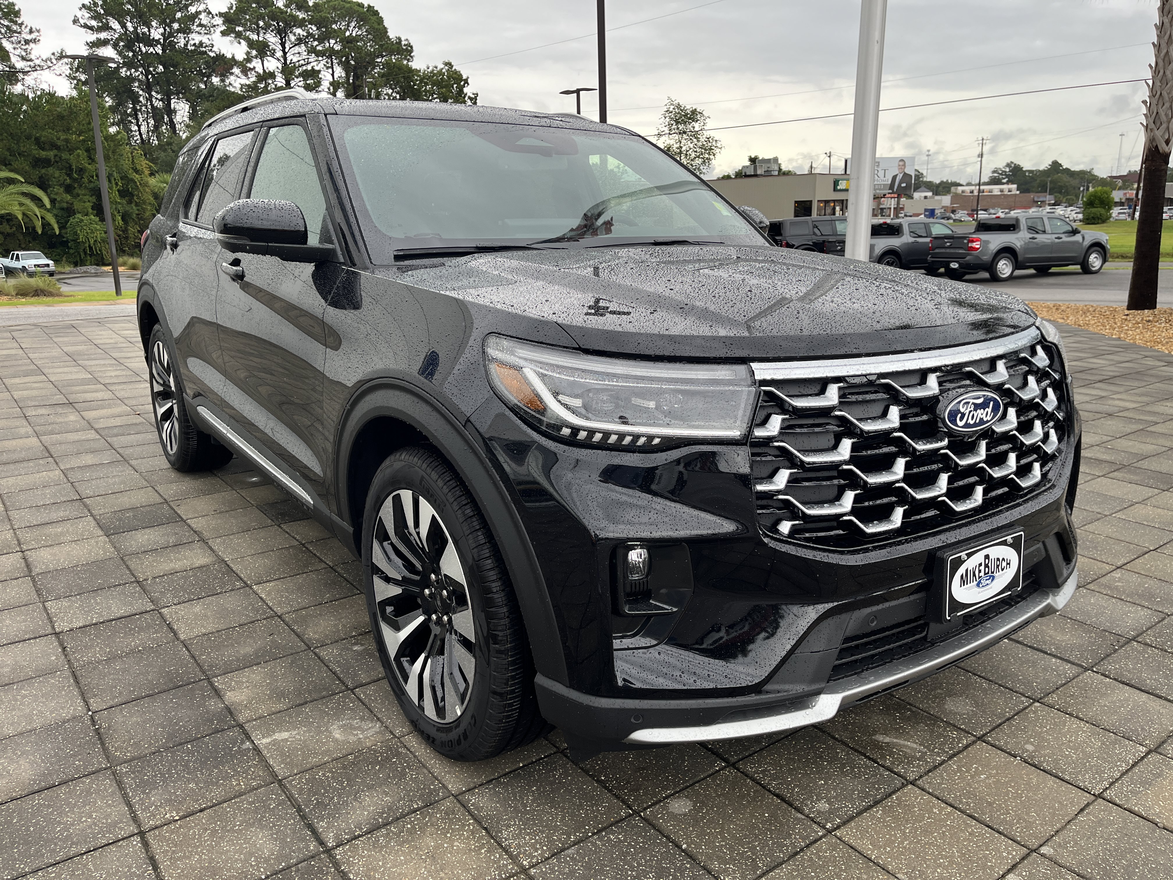 New 2027 Ford Explorer Platinum RWD image 8