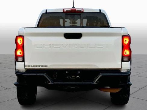 Used 2023 Chevrolet Colorado Trail Boss w/ Technology Package image 4