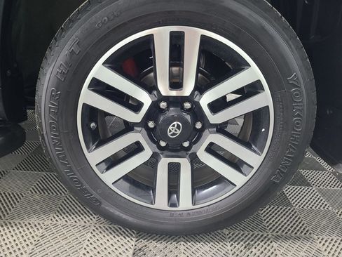 Used 2017 Toyota 4Runner Limited AWD/4WD image 17