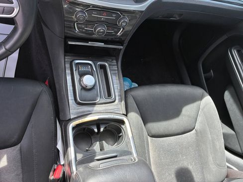 Used 2018 Chrysler 300 Touring w/ Sport Appearance Package image 23