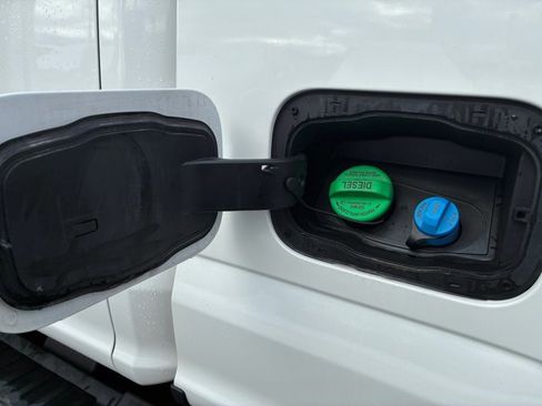 Used 2022 Ford F250 Lariat w/ Black Appearance Package image 28