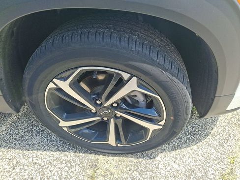 Certified 2022 Chevrolet TrailBlazer RS w/ Technology Package AWD/4WD image 7