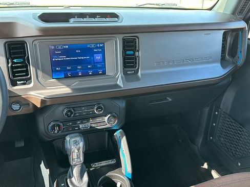 Used 2022 Ford Bronco Outer Banks image 14