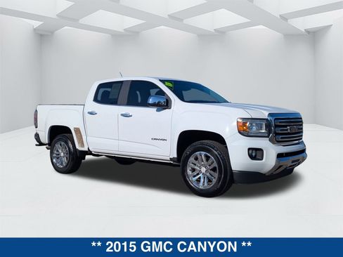 Used 2015 GMC Canyon SLT image 2