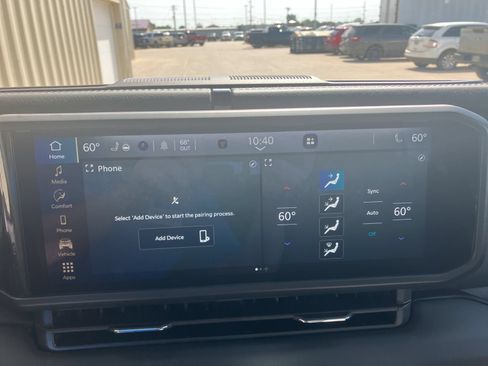 Used 2026 Jeep Gladiator Rubicon AWD/4WD image 12