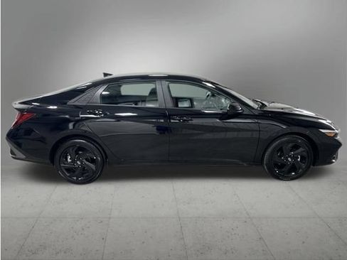 Used 2026 Hyundai Elantra Sport FWD image 6