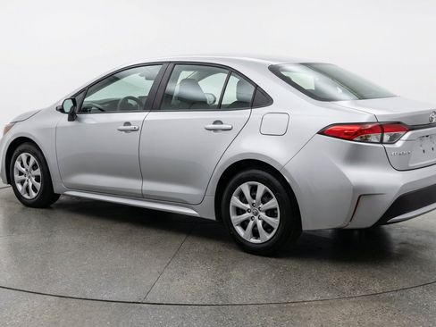 Used 2025 Toyota Corolla LE FWD image 6