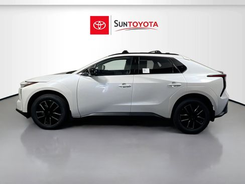 New 2026 Toyota bZ FWD image 7