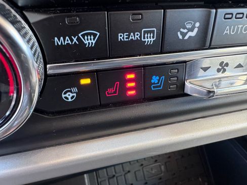 Used 2023 Ford Expedition Max XLT image 24