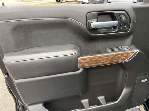 Used 2021 Chevrolet Silverado 1500 High Country w/ Technology Package image 7