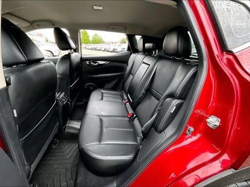 Used 2022 Nissan Rogue Sport SL FWD image 18