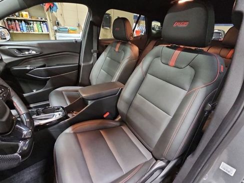 New 2025 Chevrolet Trax RS w/ Sunroof Package image 20