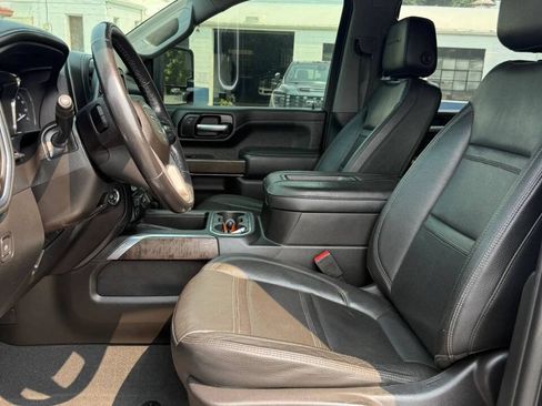 Used 2021 GMC Sierra 2500 Denali w/ Denali Black Diamond Edition AWD/4WD image 8