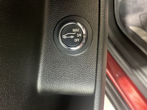 Used 2023 Chevrolet Traverse LT w/ LPO, Floor Liner Package AWD/4WD image 31