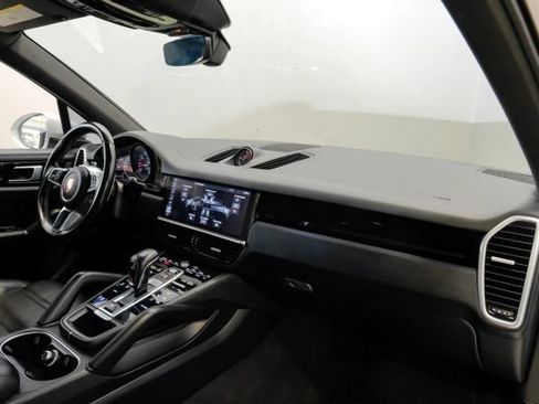 Used 2019 Porsche Cayenne AWD/4WD image 20