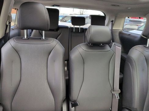 New 2026 Kia Carnival SX FWD image 8