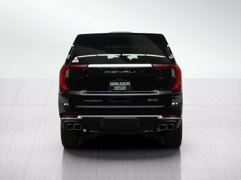Used 2025 GMC Yukon Denali w/ Sun & Power Step Package AWD/4WD image 4