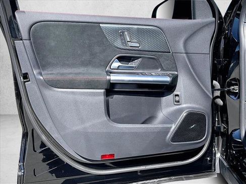 Used 2025 Mercedes-Benz GLA 250 image 18