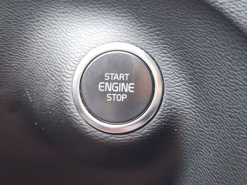 Used 2021 Volvo XC40 T4 Inscription w/ Advanced Package FWD image 19